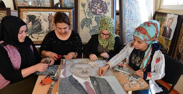 Erdoğan'ın 5 Bin Parçalı Mozaik Portresini Yaptılar