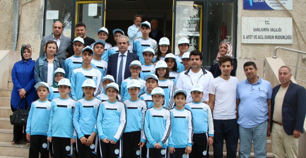 Başkan Demirkol, halk oyunları takımını Adıyaman'daki şampiyonaya uğurladı