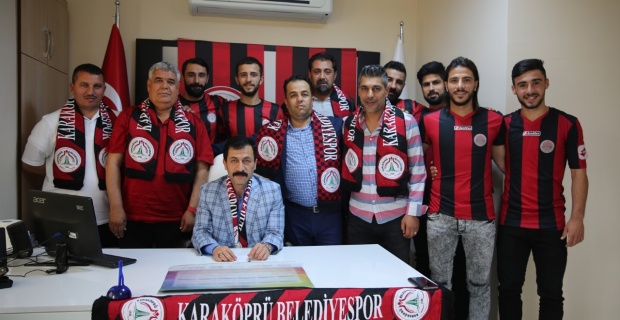 Karaköprü Belediyespor, iç transferde  6 futbolcu ile tekrardan anlaştı.