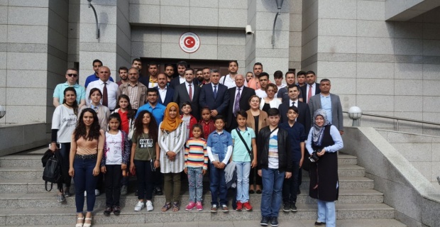 Tuna'dan öğrencilere Azerbaycan ödülü