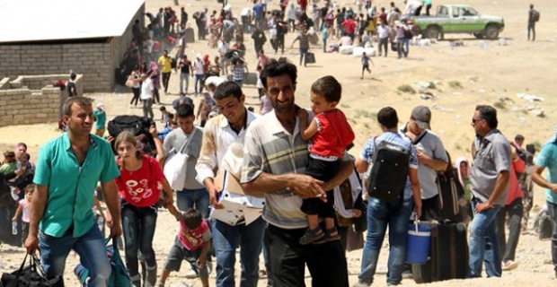 106 binden fazla mültecinin Suriye'ye geçtiği bildirildi.