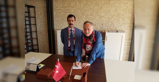 Karaköprü Belediyespor, teknik direktör Bülent Topuzoğlu ile anlaştı.