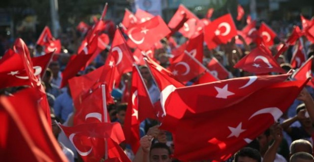 Suruç'ta Türk bayraklarıyla PKK terörüne tepki!