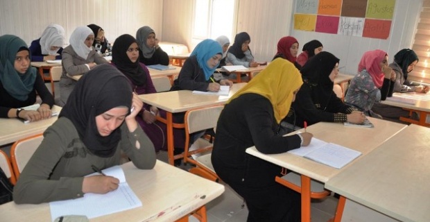 8 bin Suriyeli öğrenci ders başı yaptı