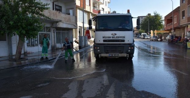 Hilvan Belediyesi Cadde Ve Sokakları Yıkıyor
