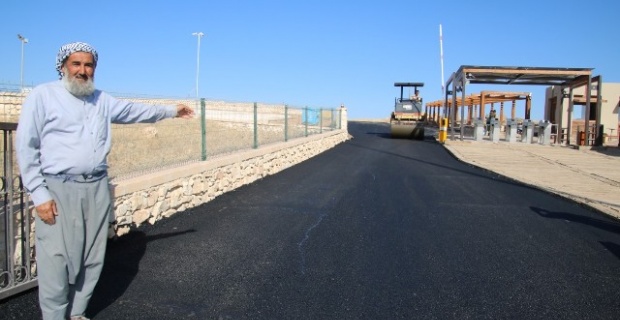 Göbeklitepe Tesis içi yollarında yoğun asfalt çalışması başladı.