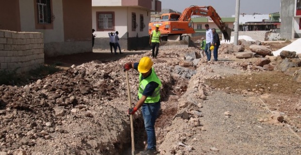 Viranşehir'de alt yapı çalışmaları devam ediyor.