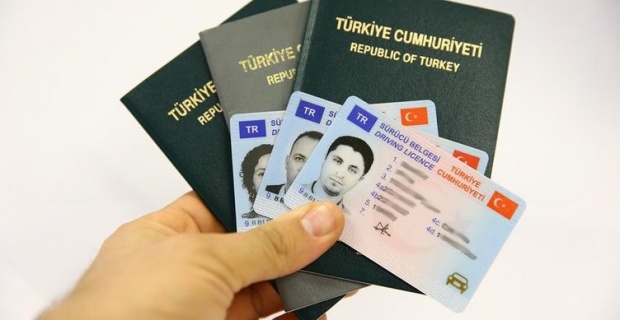 Pasaport, ehliyet ve kimlikte yeni dönem başladı.
