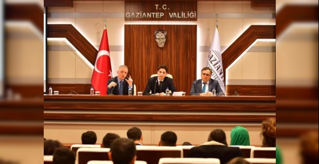 Vali Gül,Gazişehir Öğrenci Meclisi Toplantısına Katıldı