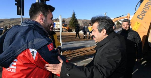 Diyarbakır Valisi Güzeloğlu "ekiplere teşekkür etti"