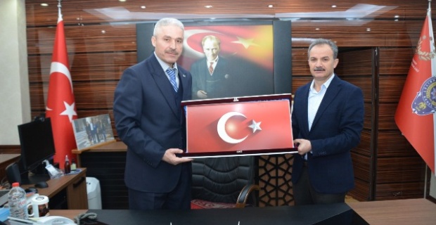 Adıyaman Belediye Başkanı Kılınç,Emniyet Müdürü Ergüder'i Ziyaret Etti.