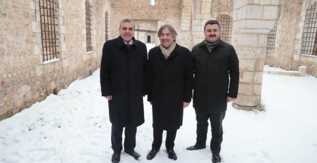 Kültür ve Turizm Bakan Yardımcısı Demircan,Millet Hanın'da incelemelerde bulundu