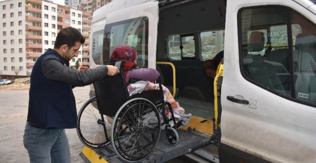 Mardin Büyükşehir,Engelli hemşehrilerinin ulaşım ihtiyaçlarını karşılıyor.
