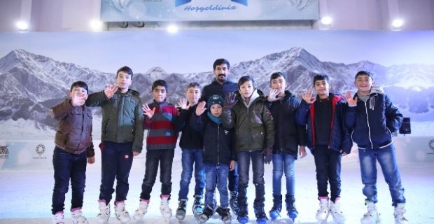 Mardin'de Buz Pateni Pistine İlgi Devam Ediyor