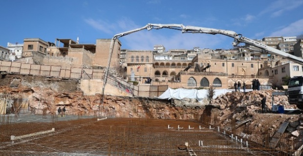 Mardin'de Kapalı Otopark Yapımı Devam Ediyor.