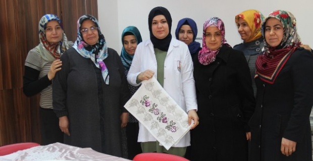 Şanlıurfa Büyükşehir Kadın Destek Merkezleri ile kursiyer kadınları iş hayatına hazırlıyor.