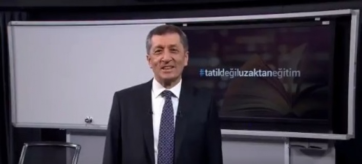 Bakan Selçuk "Ara tatil bitti, yarın TRT EBA TV’de uzaktan eğitime başlıyoruz."