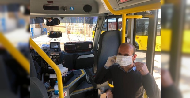 Mardin'de toplu taşıma araçlarında ücretsiz maske dağıtılıyor