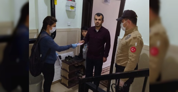 Mardin'de Yardımlar ikametgâhlarında teslim ediliyor.