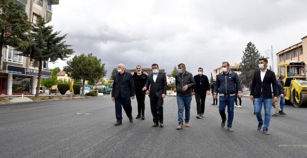 Başkan Gürkan "Asfalt yenileme çalışmalarına hız kesmeden devam ediyoruz"