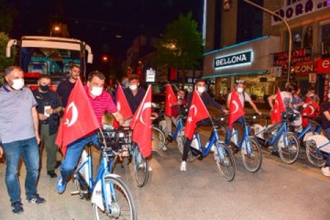 Başkan Gürkan "bisiklet turunu gerçekleştirerek, vatandaşlarımızı ve gençlerimizi selamladık"
