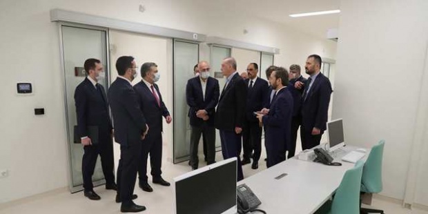 Cumhurbaşkanı Erdoğan, İstanbul’da yapımı devam eden hastanelerde incelemelerde bulundu