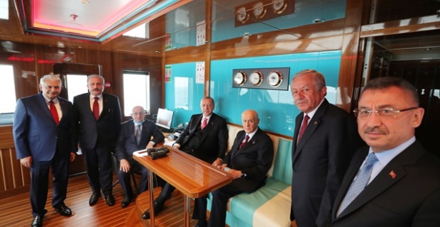 Cumhurbaşkanı Erdoğan ve Bahçeli,Demokrasi Ve Özgürlükler Adası’nı incelediler.