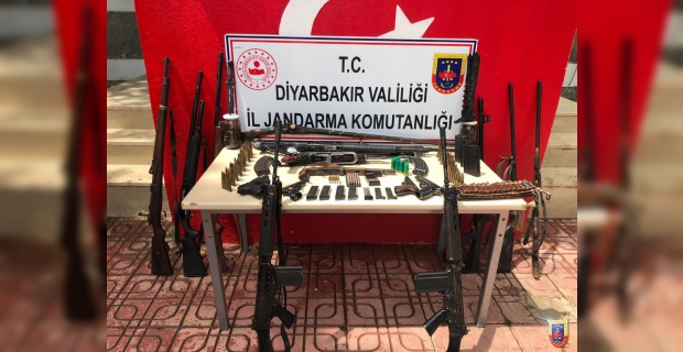 Diyarbakır'da Jandarma'dan Operasyon