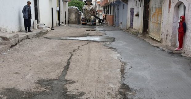 Siverek Belediyesi,beton yol yapım çalışmalarına devam ediyor.