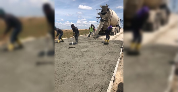 Viranşehir'de 20 Km’lik beton kaplama yol yapım çalışmaları tamamlandı