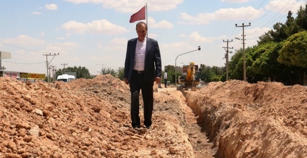 Akçakale Belediye Başkanı Yalçınkaya "İçme suyu ve drenaj sorununu kökten çözüyoruz"