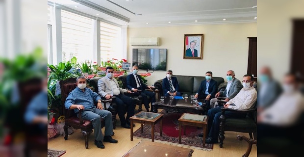 Bakan Yardımcısı Bağlı,Adıyaman Valisi Mahmut Çuhadar'ı ziyaret etti.