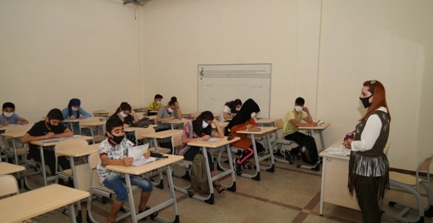 Diyarbakır Büyükşehir Belediyesi "LGS Öncesinde Öğrencilere Hızlandırılmış Kurs İmkanı Sağlıyoruz