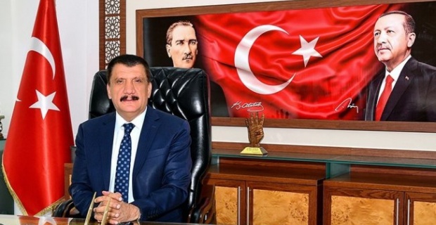Başkan Gürkan "Merhum kardeşimize ALLAH'tan rahmet, kederli ailesine ve sevenlerine başsağlığı diliyorum"