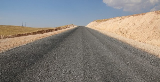 Büyükşehir BESİ yolunu sathi asfalta buluşturdu.