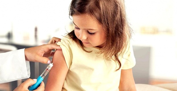 Çocuklar okulda değil aile hekimliklerinde aşı olacak