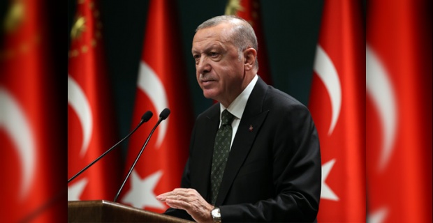 Erdoğan "Hep birlikte fedakârlık yaparak, salgın musibetinin üstesinden gelerek sağlıklı ve huzurlu bir şekilde geleceğe bakacağız”