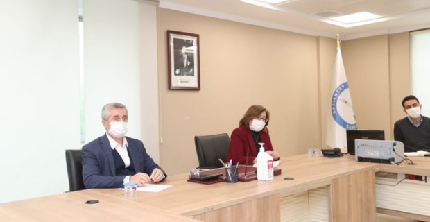 Gaziantep Büyükşehir Belediye Başkanı Şahin "Belediye Başkanımıza ve ailesine başsağlığı diliyorum"