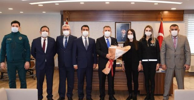 Adana Valisi Elban,Dünya Gümrük Günü’nü kutladı.