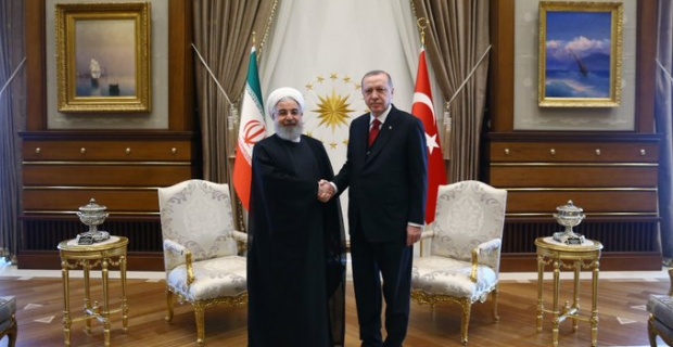 Cumhurbaşkanı Erdoğan İran Cumhurbaşkanı Ruhani İle Görüştü