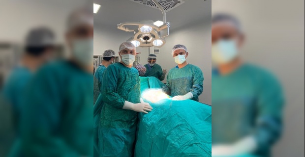 Malatya Turgut Özal Üniversitesi Tıp Fakültesi Önemli Ameliyatlara İmza Atmaya Devam Ediyor.