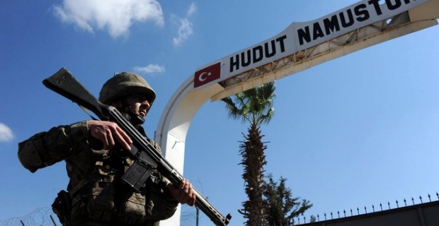 Suriye’den Türkiye'ye yasa dışı yollarla girmeye çalışan 16 kişiyi yakalandı.