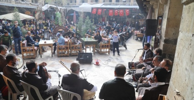Büyükşehir'den tarihi Gümrükhanı’nda müzik ziyafeti