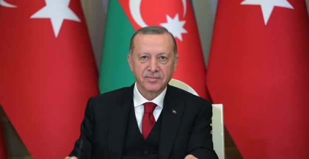 Cumhurbaşkanı Erdoğan "AK Parti'de kadim davamız dışında hiç kimse hiçbir şey vazgeçilmez değildir"
