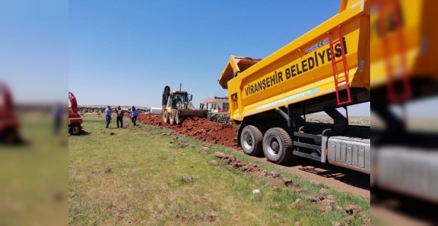 Viranşehir Belediyesinden kırsal mahallelerde stabilize yol yapım çalışması