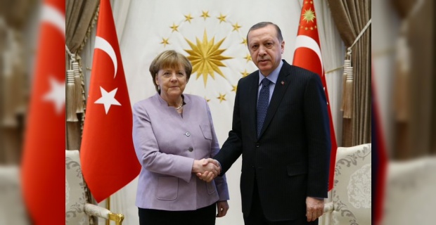 Cumhurbaşkanı Erdoğan, Almanya Başbakanı Merkel ile video konferans görüşmesi gerçekleştirdi
