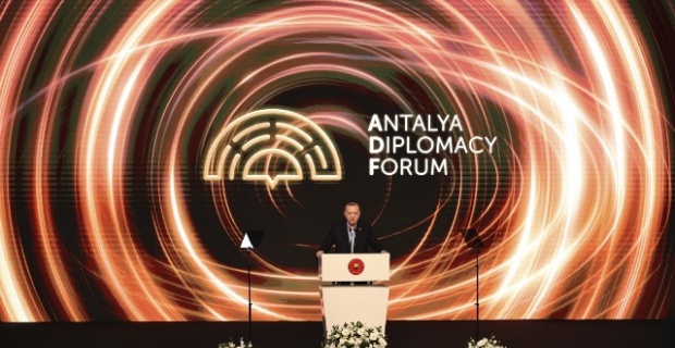 Cumhurbaşkanı Erdoğan: “Dünya hızla değişirken, devletler arası ilişkilere bakışımızı ve diplomasimizi de buna uyarlamak mecburiyetindeyiz”