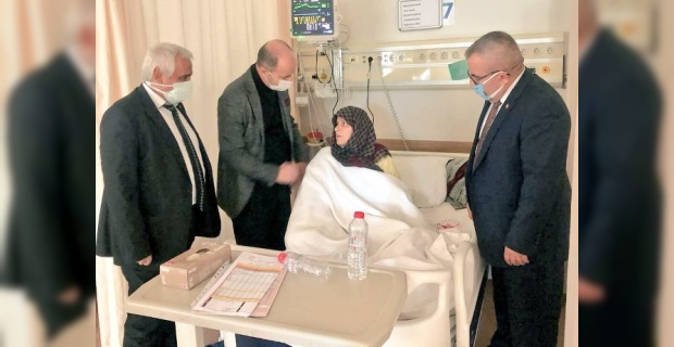 Başkan Yavuz, Hastanede Tedavi Gören Şehit Annesini Ziyaret Etti