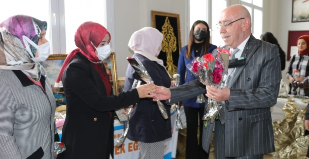 Başkan Mirkelam "8 Mart dünya kadınlar günü kutlu olsun"