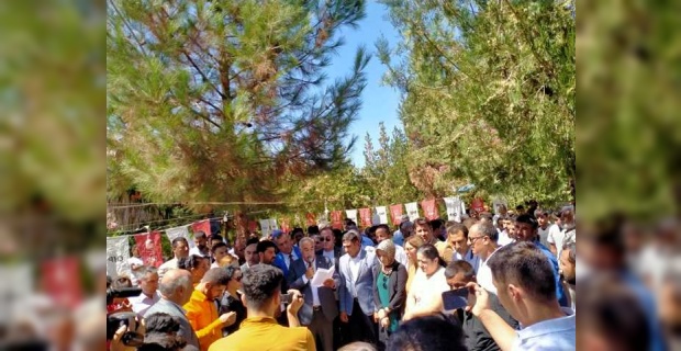 Akçakale’de 1000 Kişi CHP’ye Toplu Katılım Yaptı